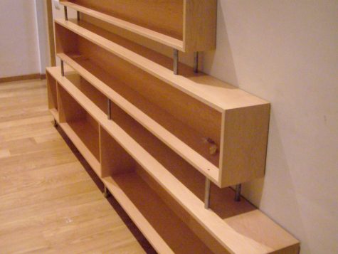 mueble estantería de madera hecho a medida